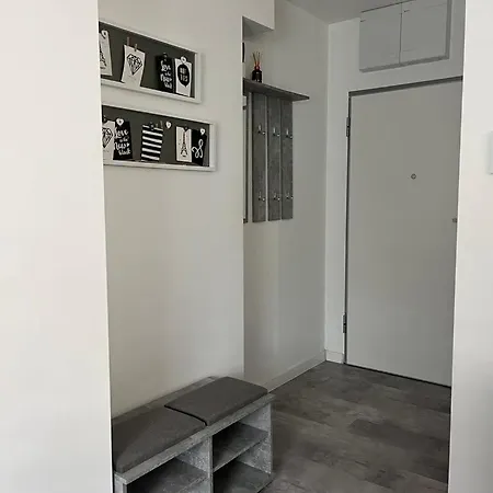 Luca Z Balkonem * Олесница