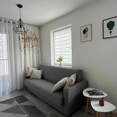 Luca Z Balkonem Апартаменты Олесница