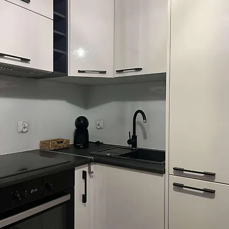 Luca Z Balkonem Олесница